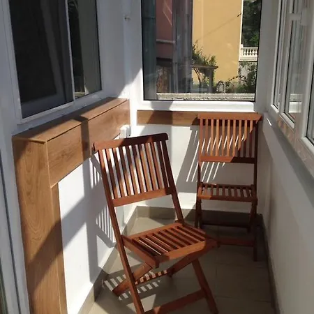 Apartment Beachfront Sea Garden